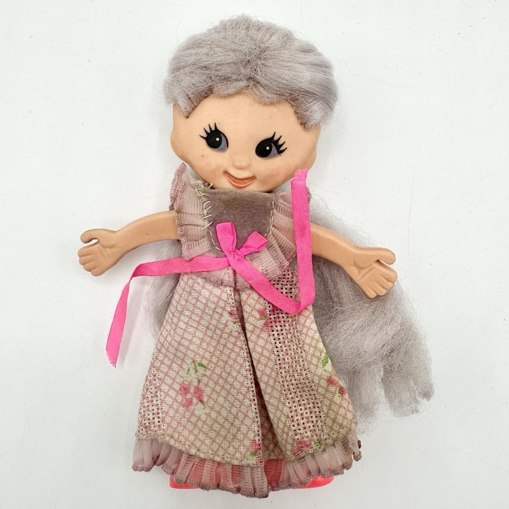 Vintage 1969 IDEAL Sleepy Flatsy Doll Purple / Grey Hair Flower Trim Gown Flat